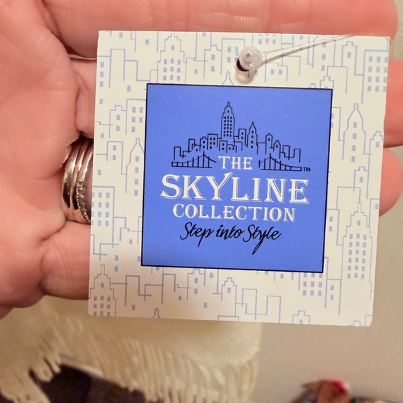 The Skyline Collection Women's Ivory and Black Fringed Open Front Shawl Sweater - Picture 7 of 14